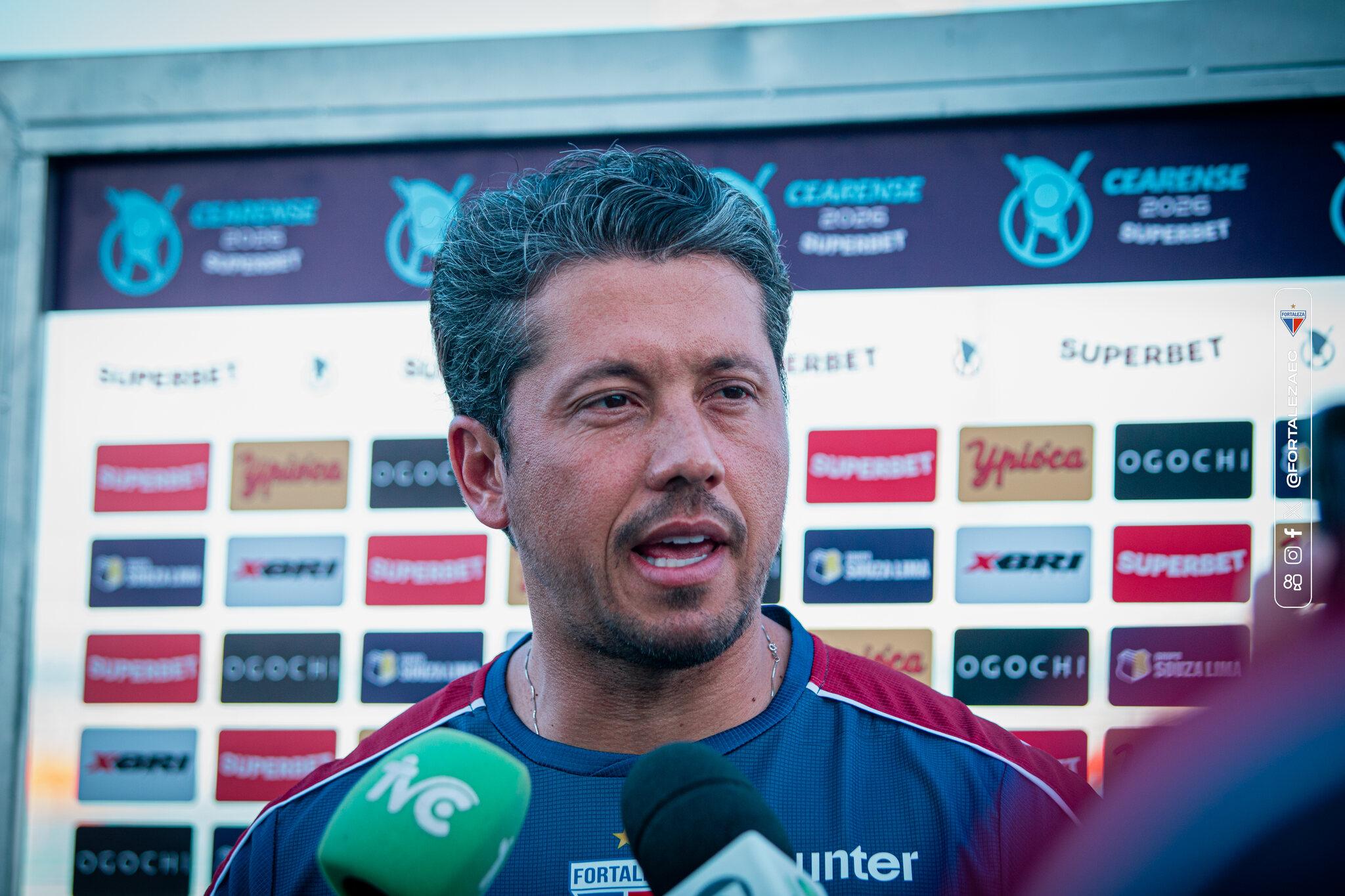 Thiago Carpini, técnico do Fortaleza