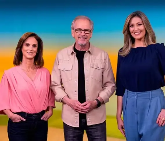 Apresentadores do programa.