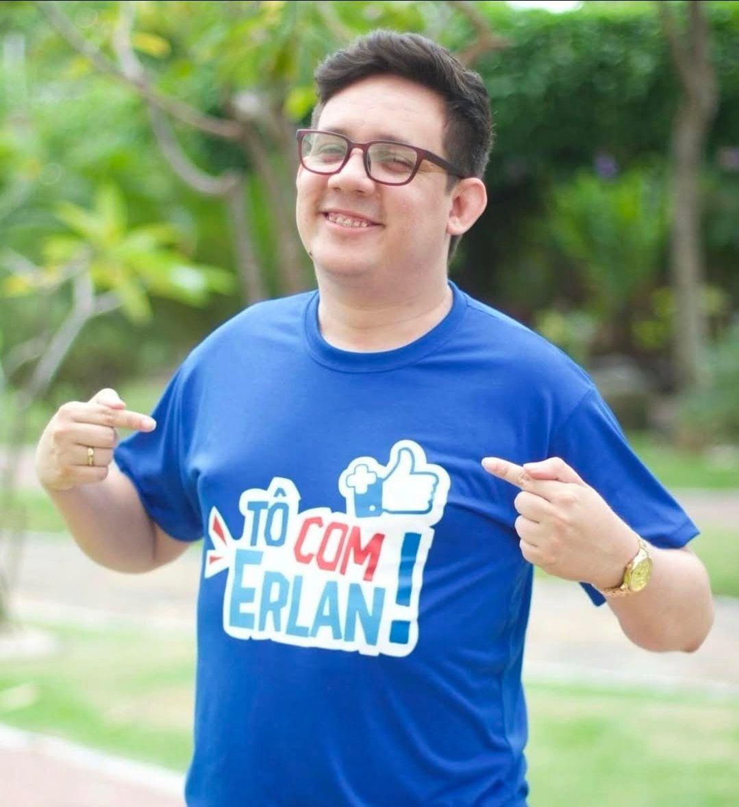 Erlan Bastos era conhecido pelo trabalho no jornalismo de entretenimento e de bastidores. 