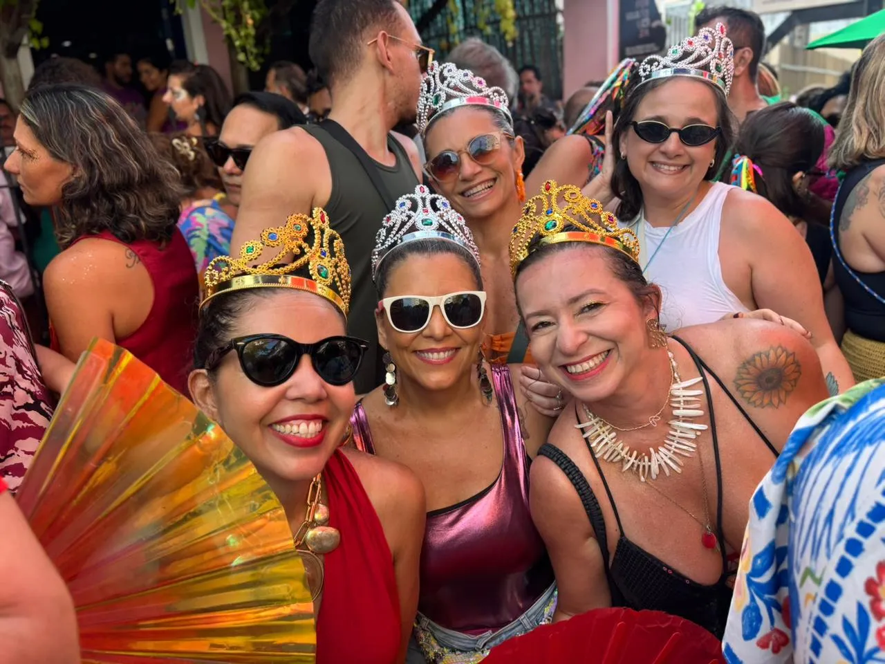 Amigas se juntaram para celebrar a maturidade e a liberdade.