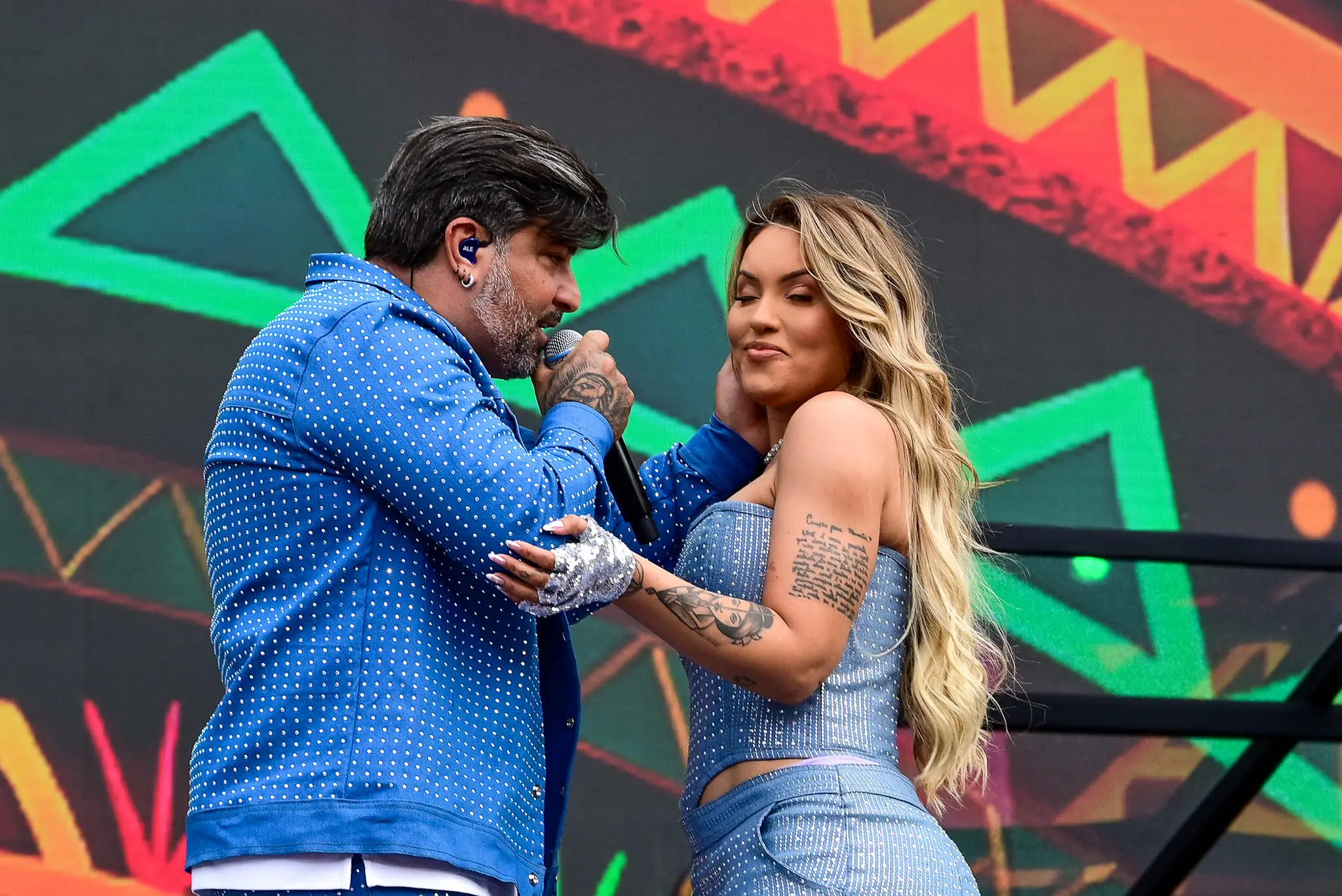 Yara Tchê e Alessandro Costa mostraram a boa relação da dupla no palco.