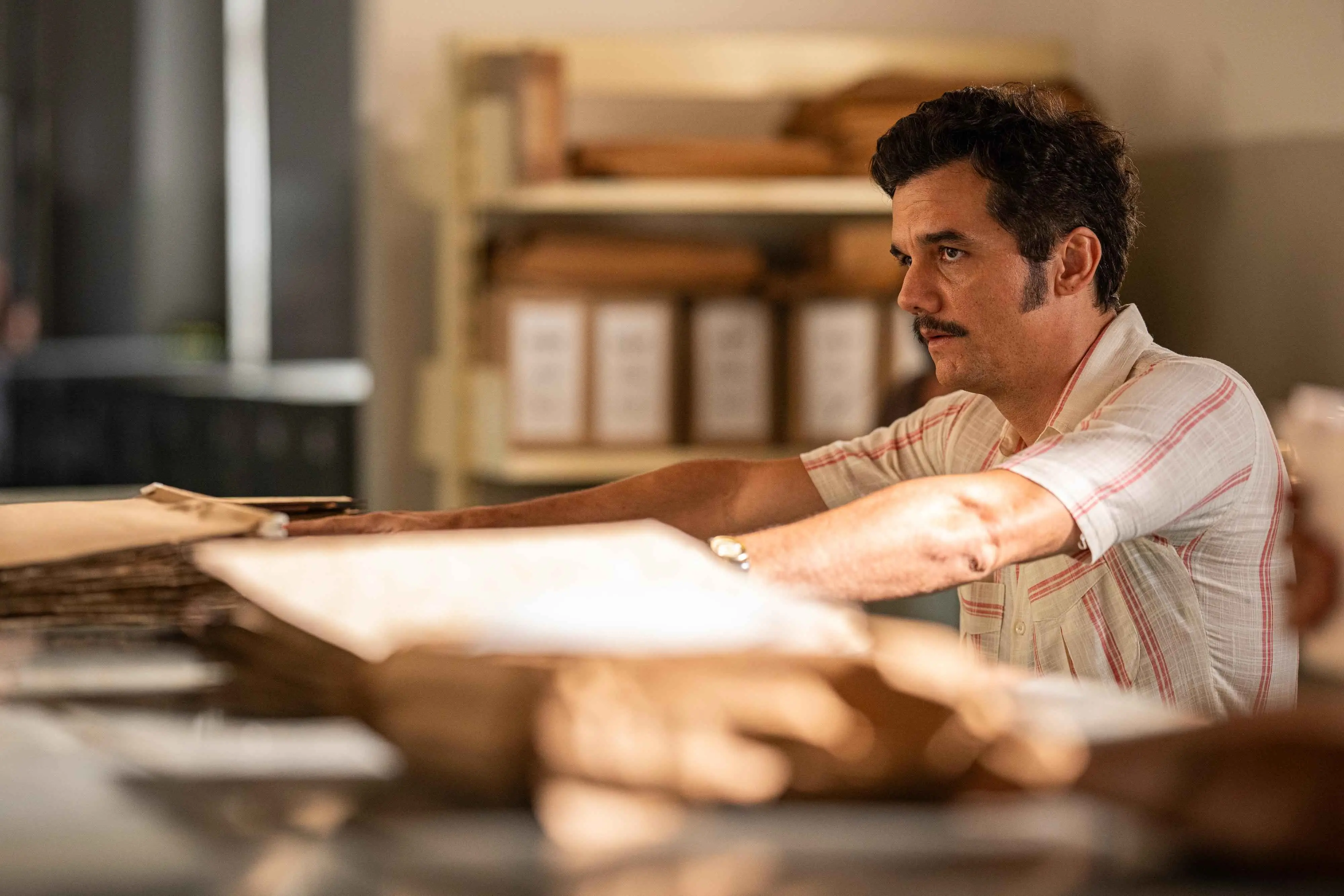 Imagem mostra Wagner Moura em cena do filme O Agente Secreto, filme indicado a quatro categoria do Oscar.