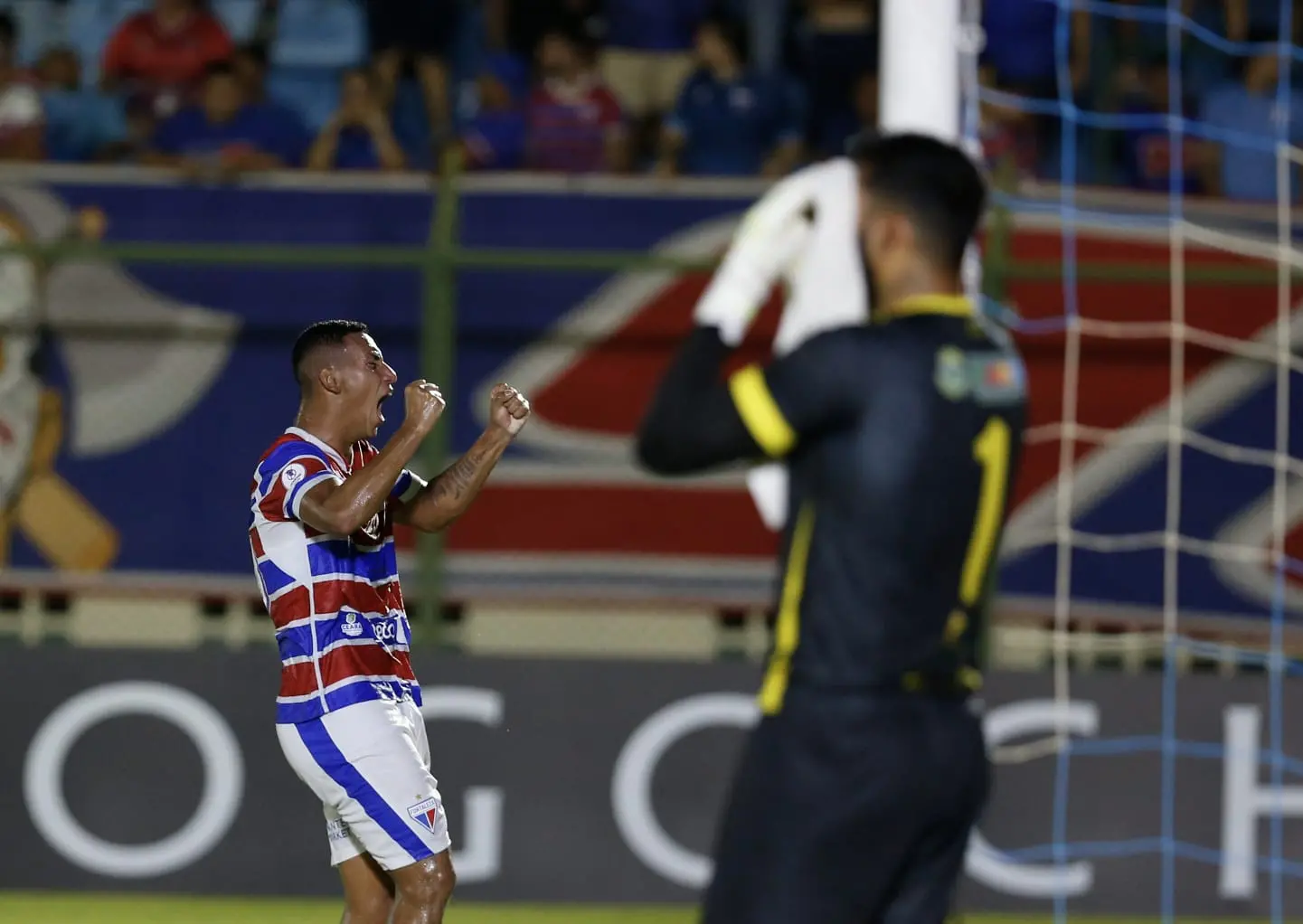 Foto de Autor do gol, Rodrigo celebra vitória e classificação do Fortaleza: 'Eu sei dessa cobrança'