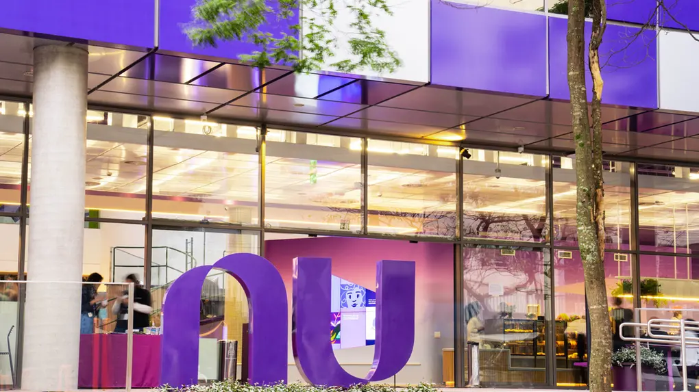 Fachada de uma das unidade do Nubank.