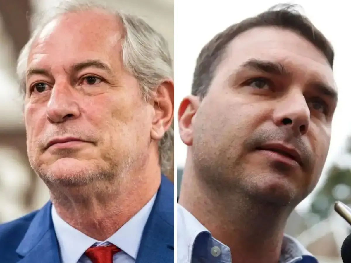 Imagem em composição lado a lado mostra Ciro Gomes e Flávio Bolsonaro em close. Ciro usa terno azul e gravata vermelha, com expressão séria. À direita, Flávio fala com a imprensa enquanto um celular é apontado em sua direção.