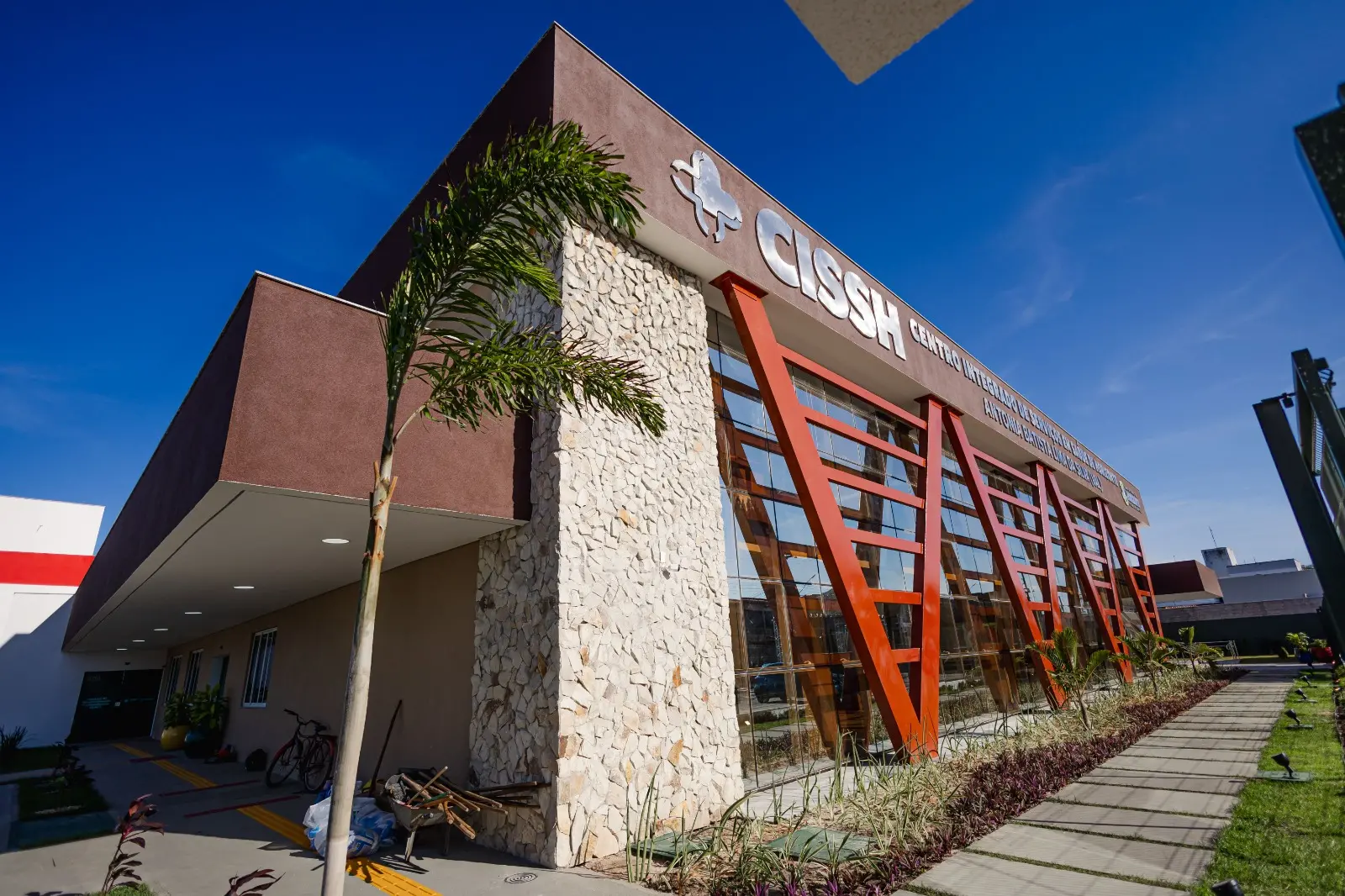 Foto de novo Centro de Saúde em Horizonte.