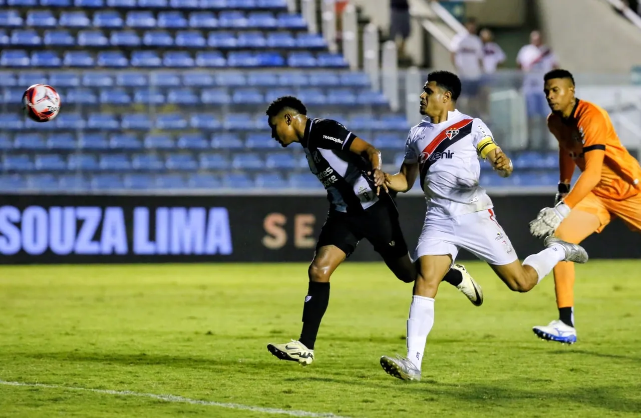 O Ferroviário foi goleado pelo Ceará neste domingo pelo Cearense
