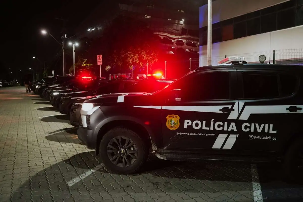 Viaturas da Polícia Civil do Ceará.