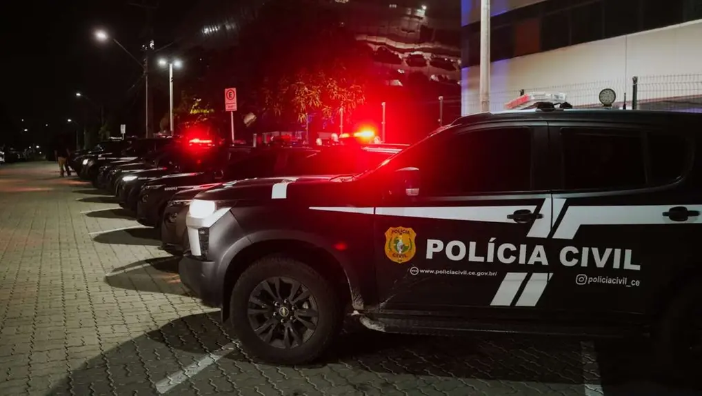 Viaturas da Polícia Civil do Ceará.