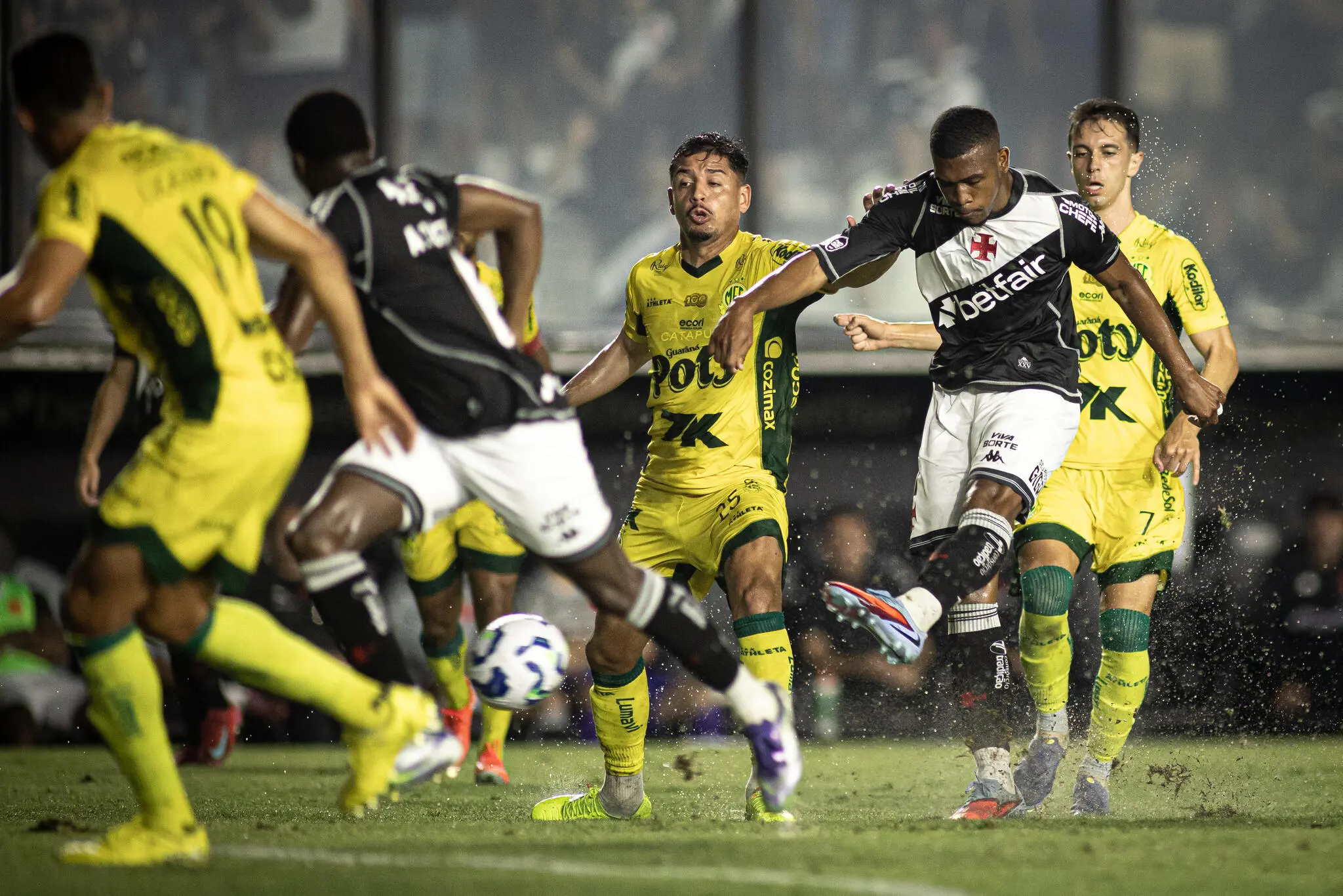 Mirassol e Vasco se enfrentam nesta quinta-feira (29) na Série A do Brasileirão, em partida válida pela primeira rodada do Campeonato Brasileiro