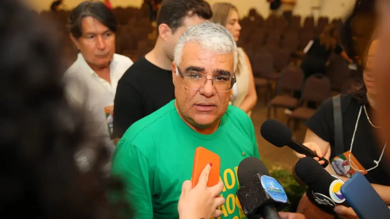 Senador Eduardo Girão (Novo)
