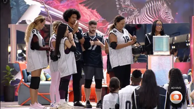 Momento da escolha do VIP da líder Maxiane.