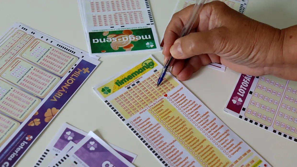 Papeletas de loterias.