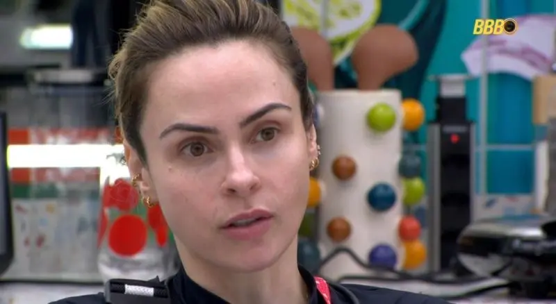 Ana Paula desabafou sobre Sarah em conversa com a Milena. 