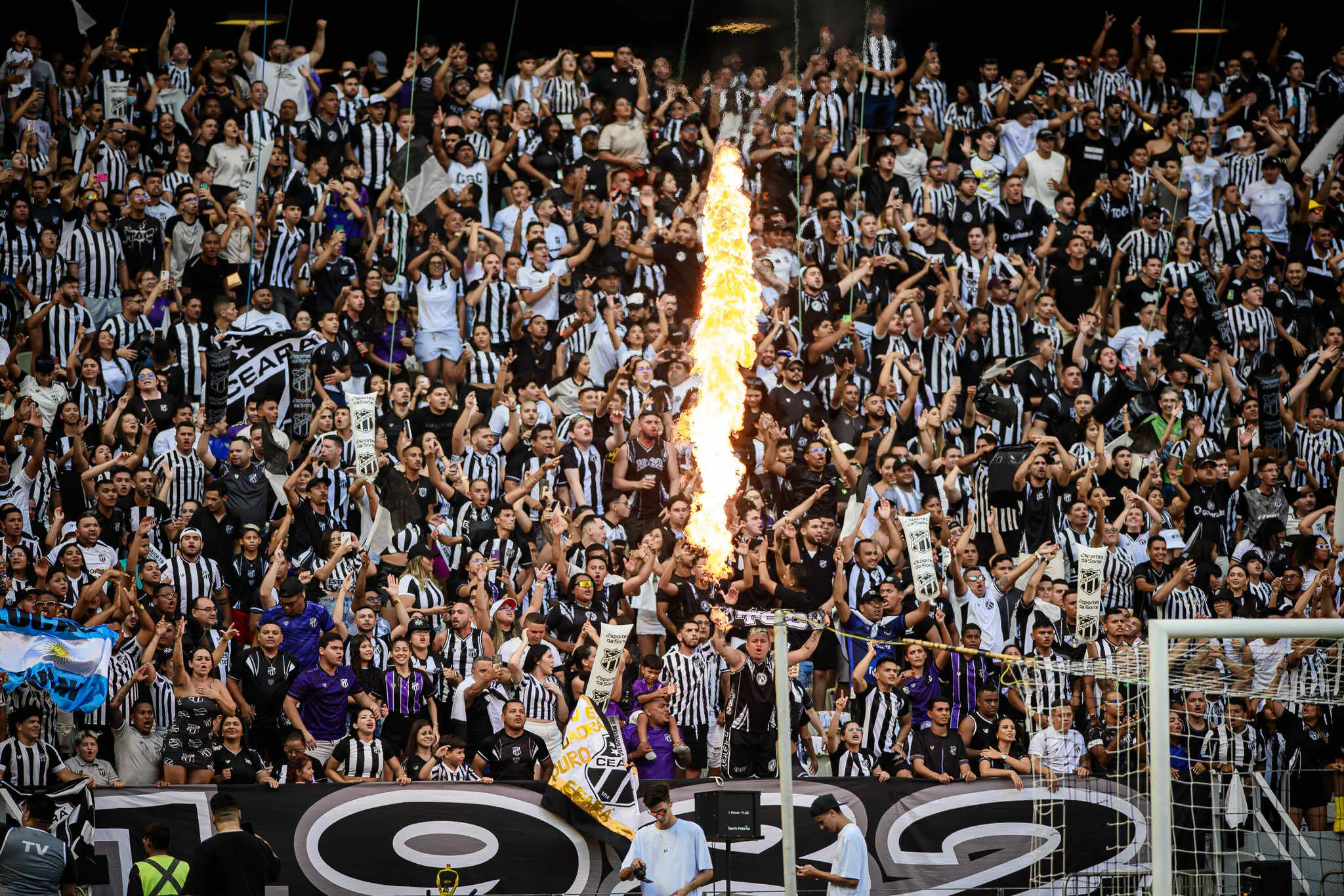 Foto da torcida do Ceará na Arena Castelão
