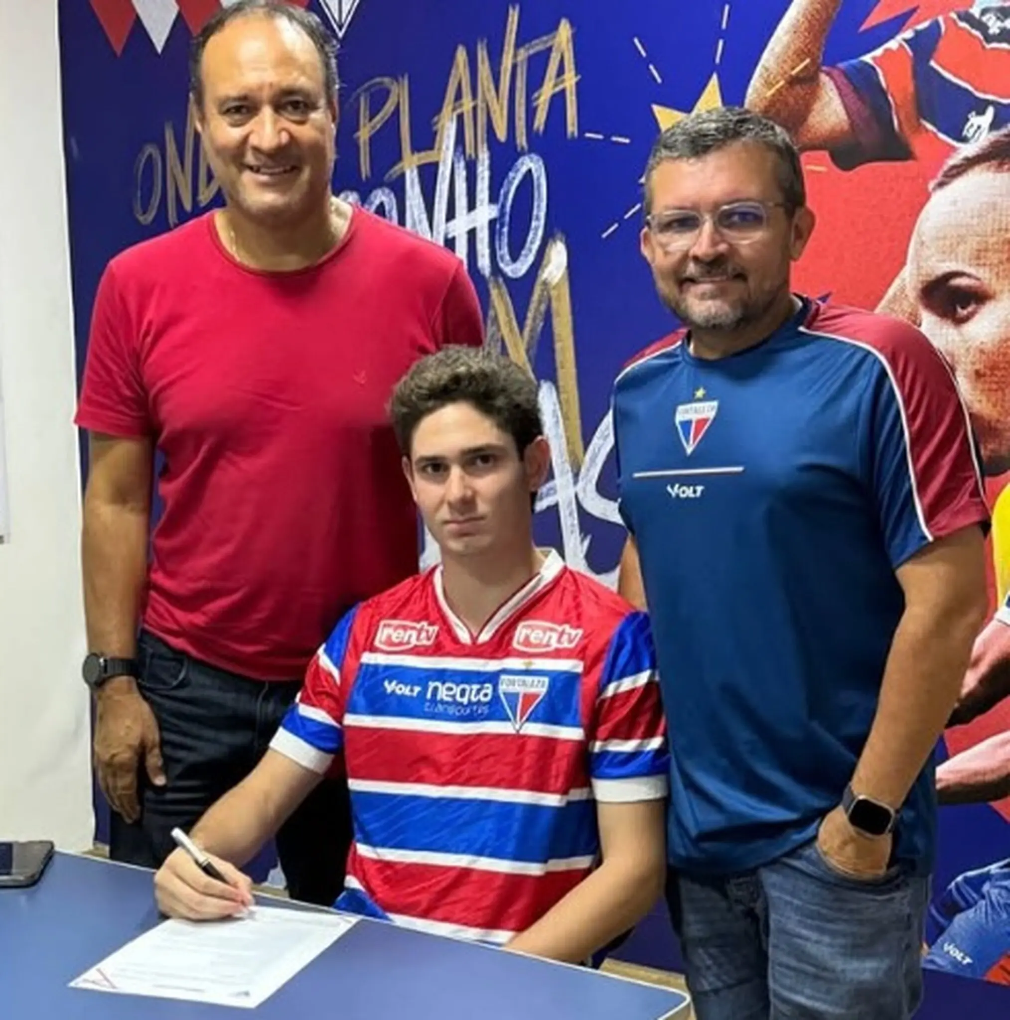 Filho de Mota, ídolo do Ceará, é contratado pelo Fortaleza