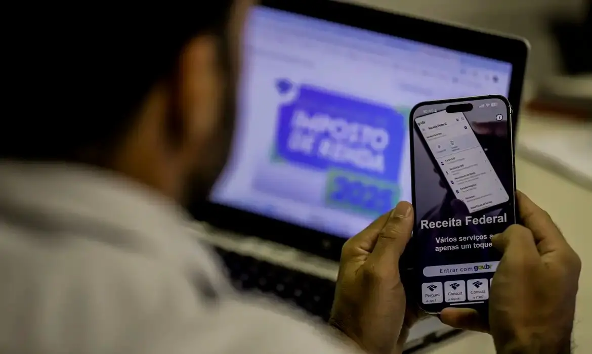 Imagem da notícia Mais de 95 mil cearenses têm direito a receber cashback do IR; saiba como consultar