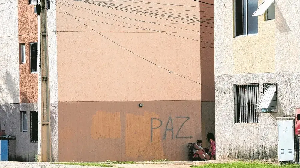 muro pichacao paz, comunidade.