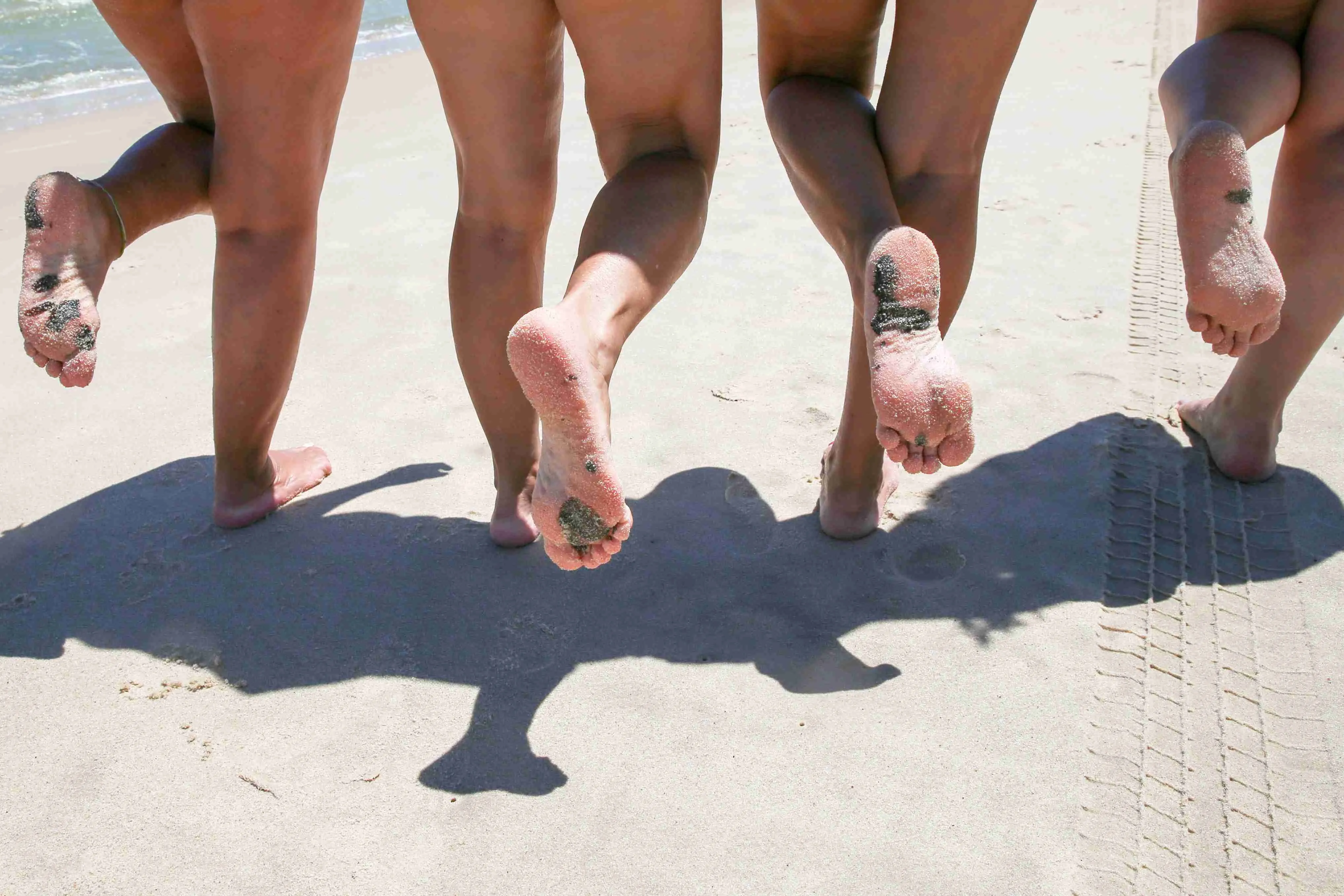 Há cerca de seis anos, banhistas tiveram contato constante com manchas de óleo em praias do Ceará.