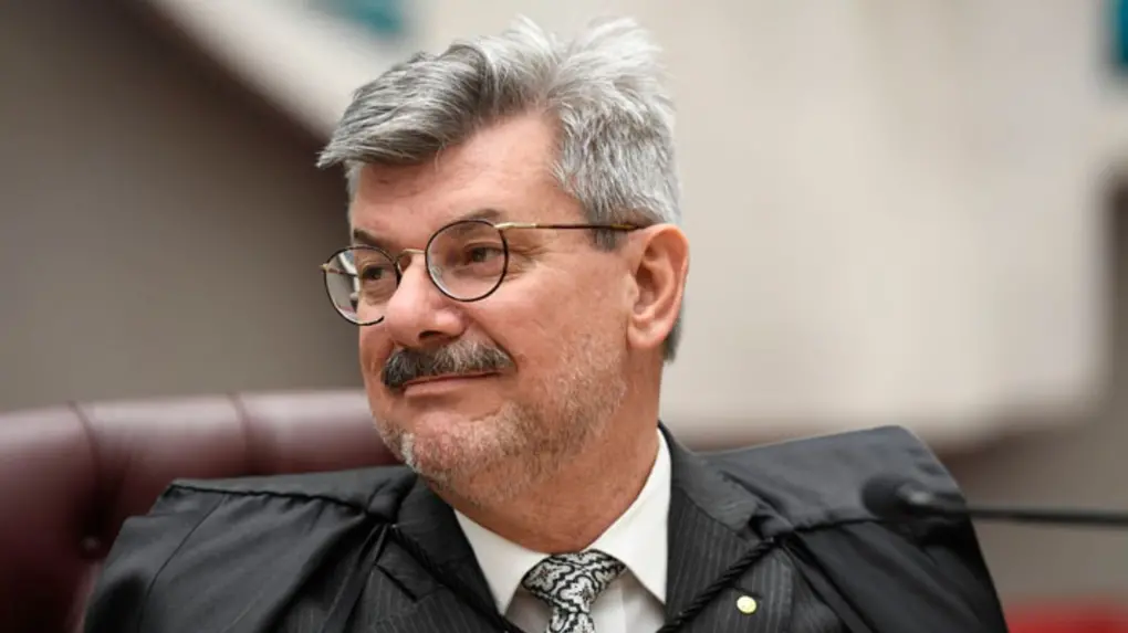 Foto de Marco Buzzi, acusado de assédio.