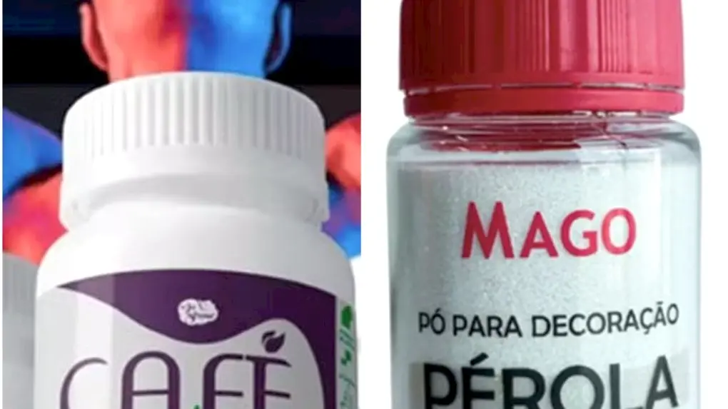 Montagem com dois frascos de produtos. À esquerda, um pote branco com rótulo roxo e verde escrito ‘Café de Açaí’, apresentado como suplemento alimentar. À direita, um pote transparente com tampa vermelha da marca ‘Mago’, contendo pó branco para decoração identificado como ‘Pérola – 50g’. Ao fundo, atrás do frasco da esquerda, há uma imagem desfocada de figuras humanas coloridas em azul e vermelho.