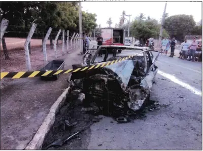 carro vítima estrada faixa.