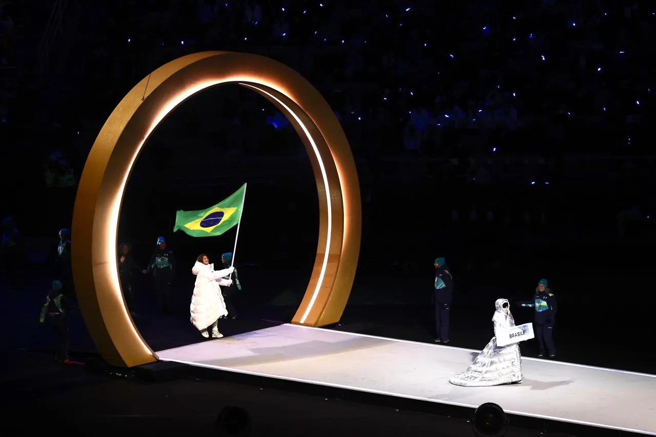 Entrada do Brasil na cerimônia de abertura dos Jogos Olímpicos de Inverno Milão Cortina 2026.
