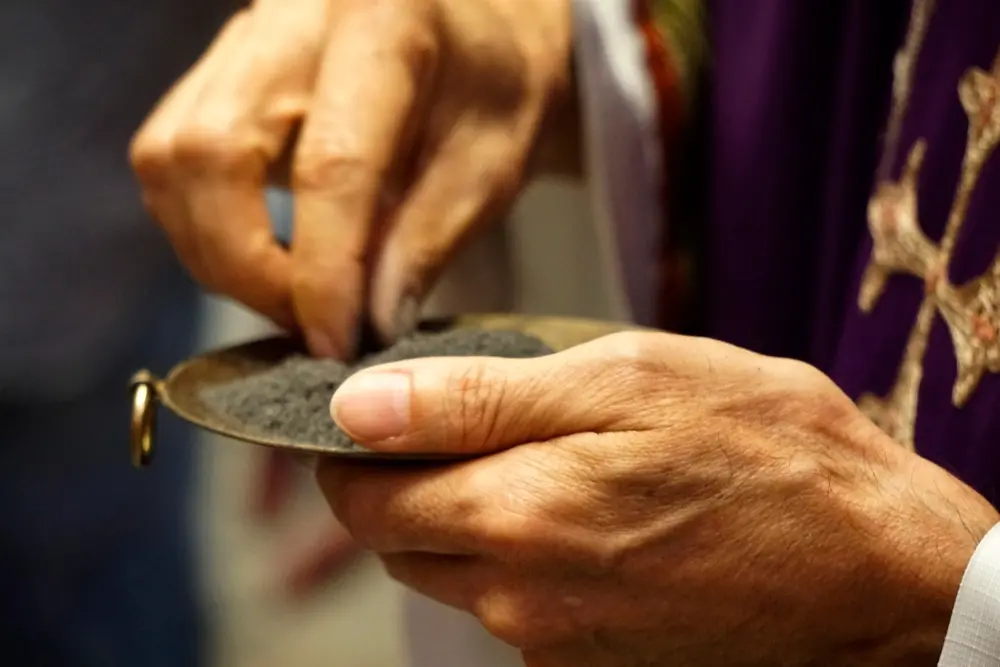 foto para ilustrar matéria sobre quarta-feira de cinzas.