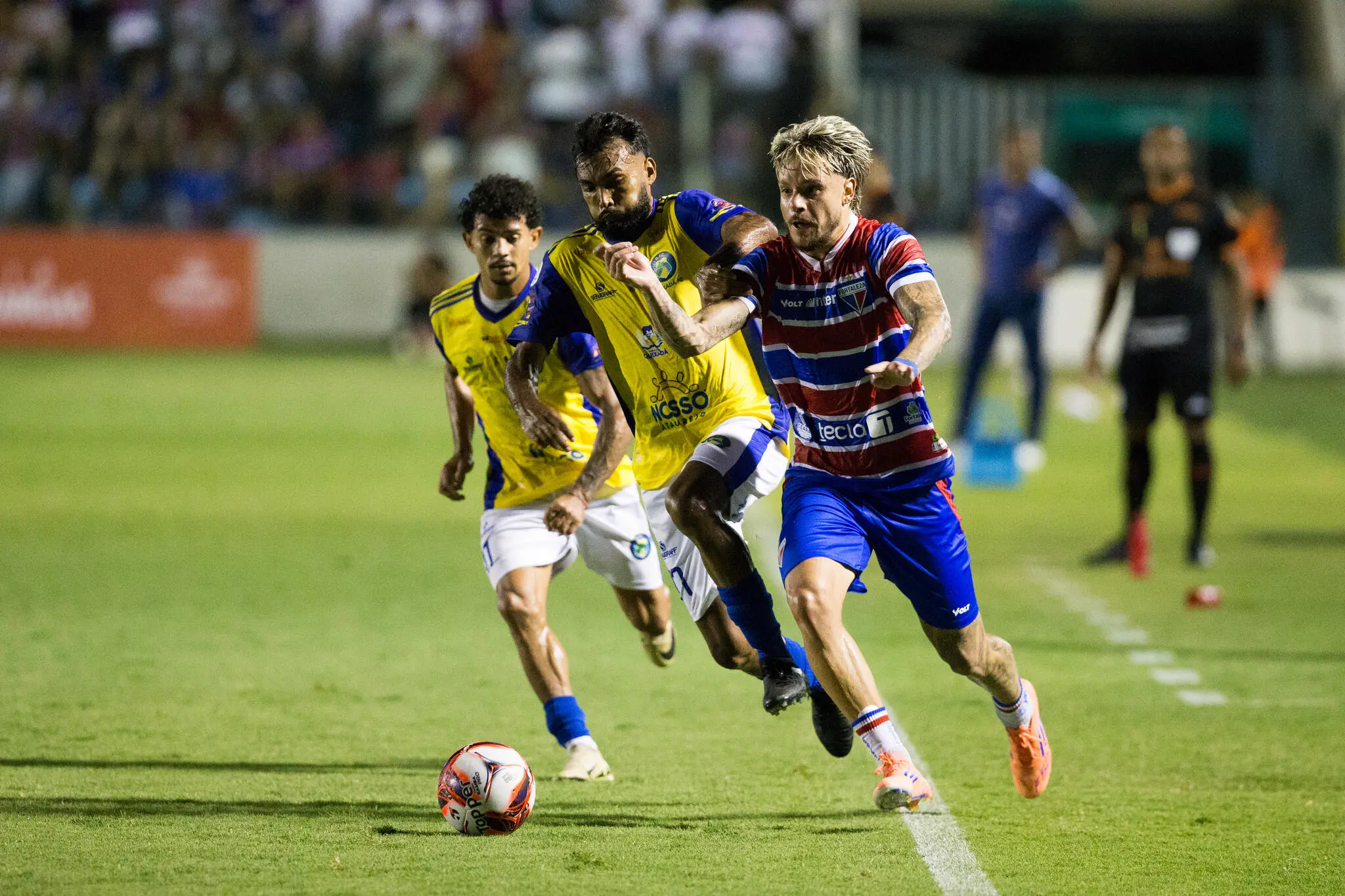 Foto de Lucas Crispim, jogador do Fortaleza