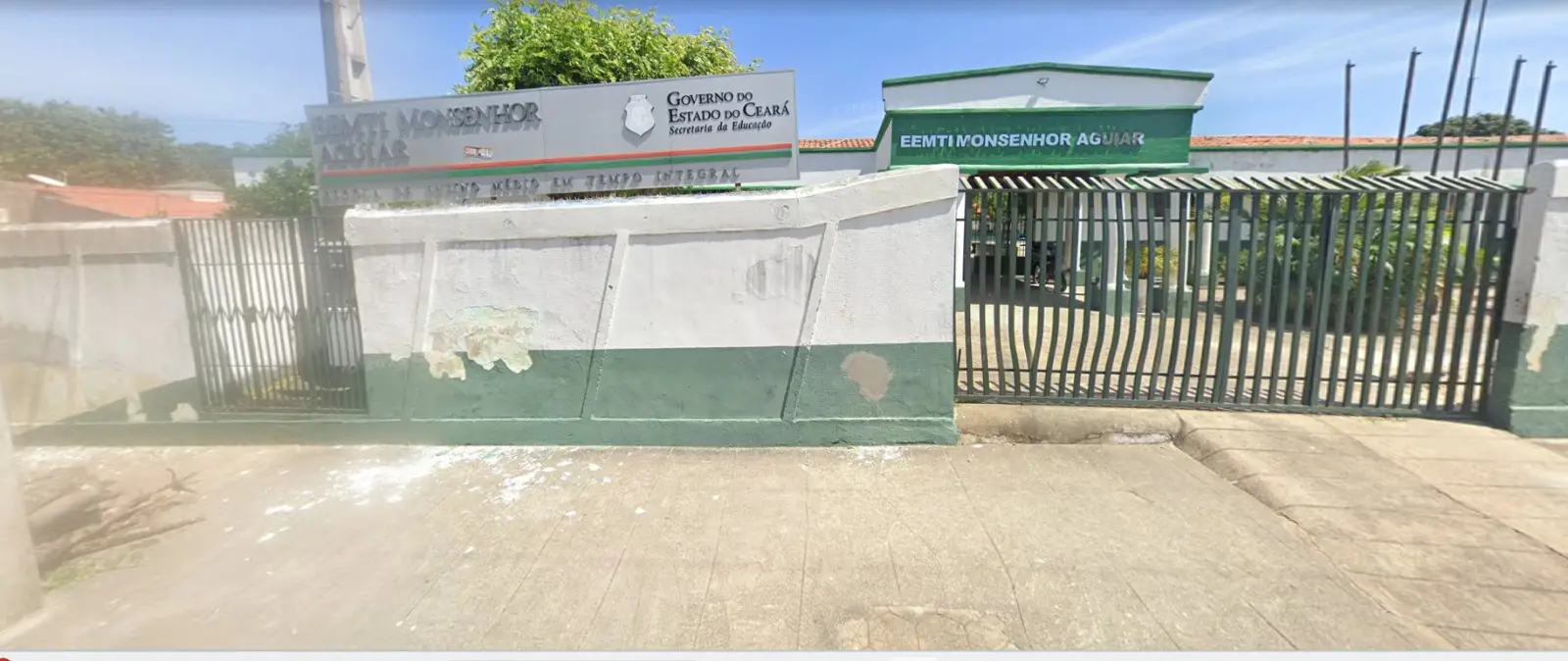 escola em tianguá onde um aluno feriu com faca o diretor e a coordenadora.