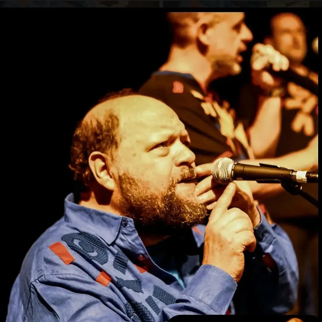 Marcelo Pretto encontra-se intubado e sob sedação. 