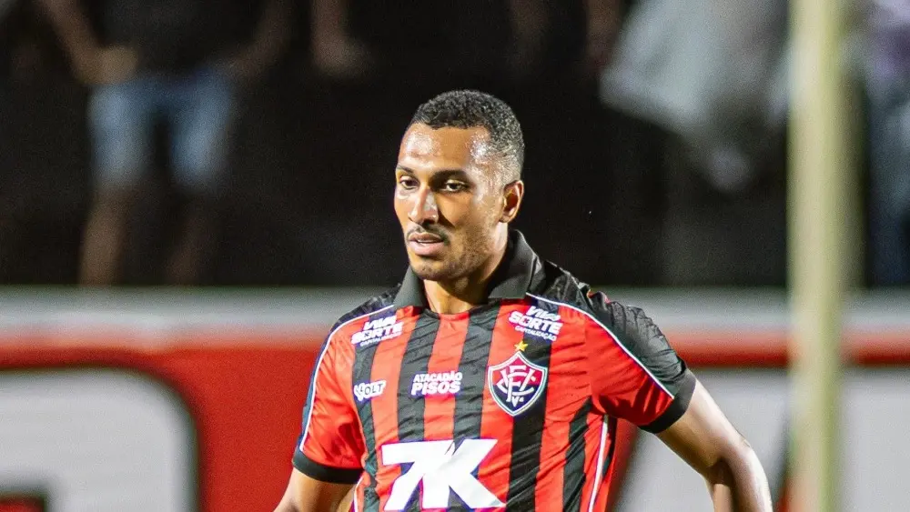 Lucas Braga, atacante, em atuação pelo Vitória