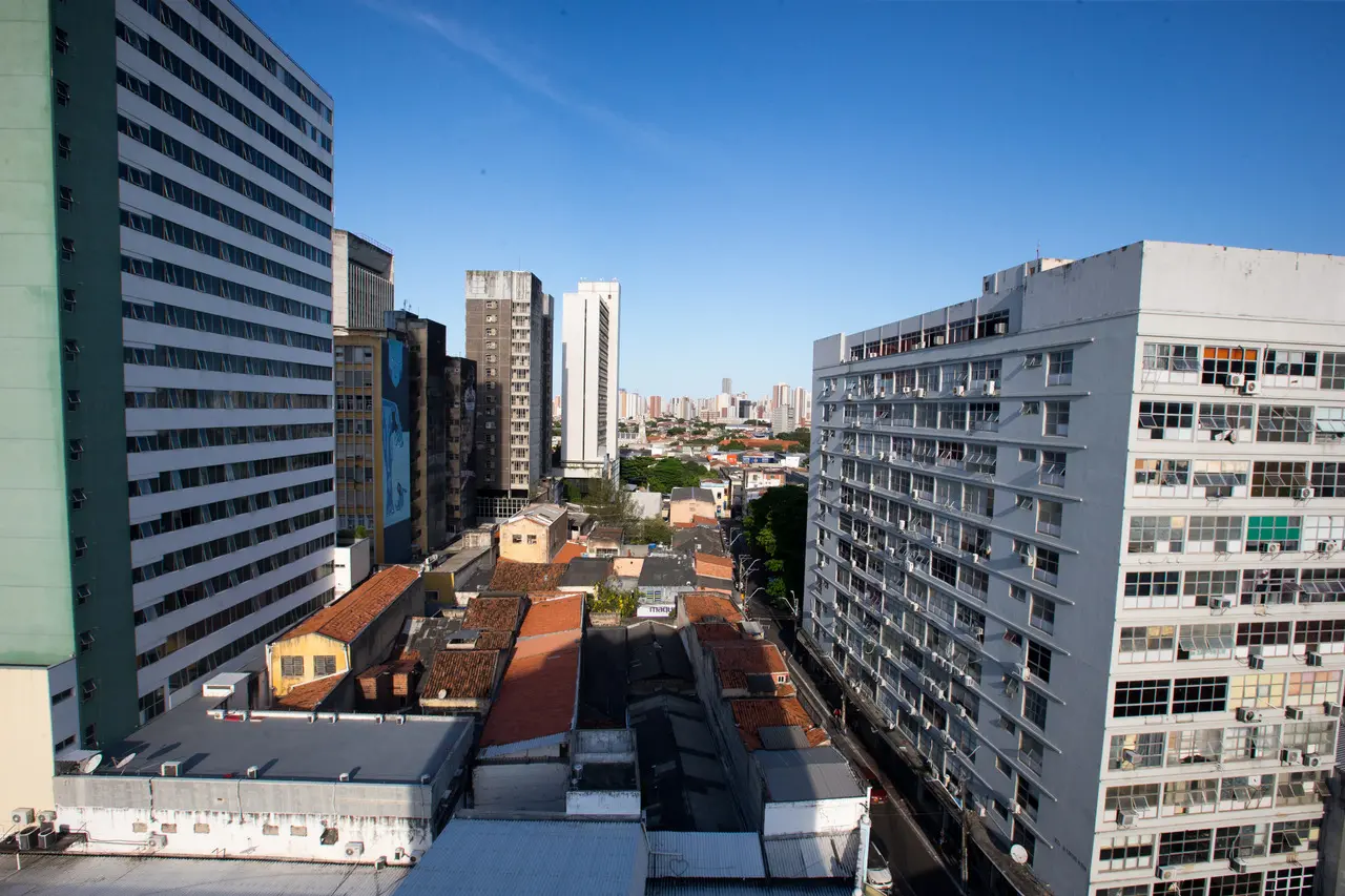 Imagem mostra prédios no centro de fortaleza