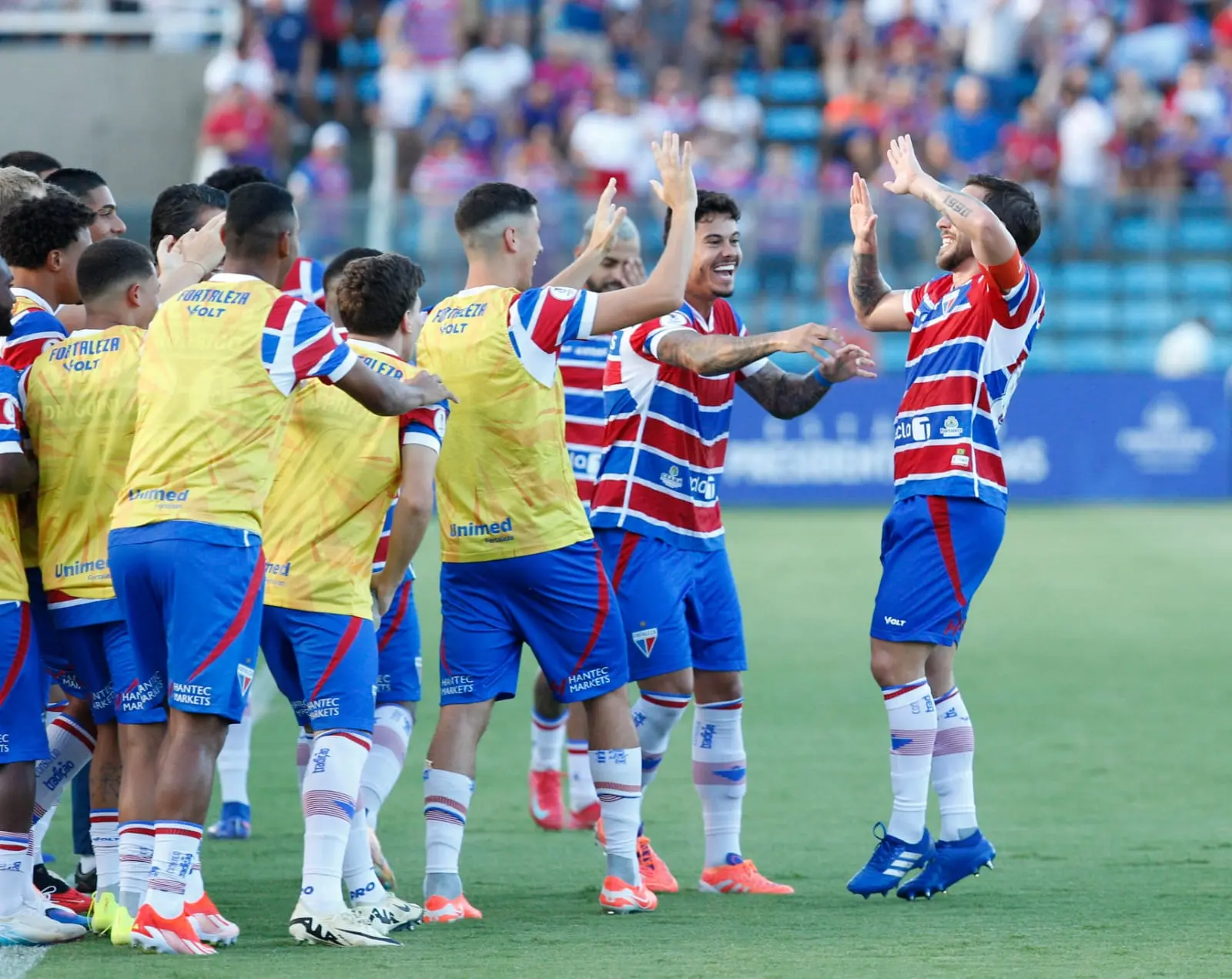 Foto de Lucas Sasha celebra classificação e projeta semana decisiva: 'Estamos preparados'