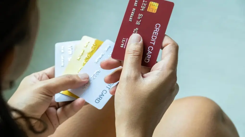 Cartões de crédito.