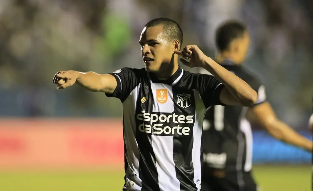 Melk comemora gol pelo Ceará