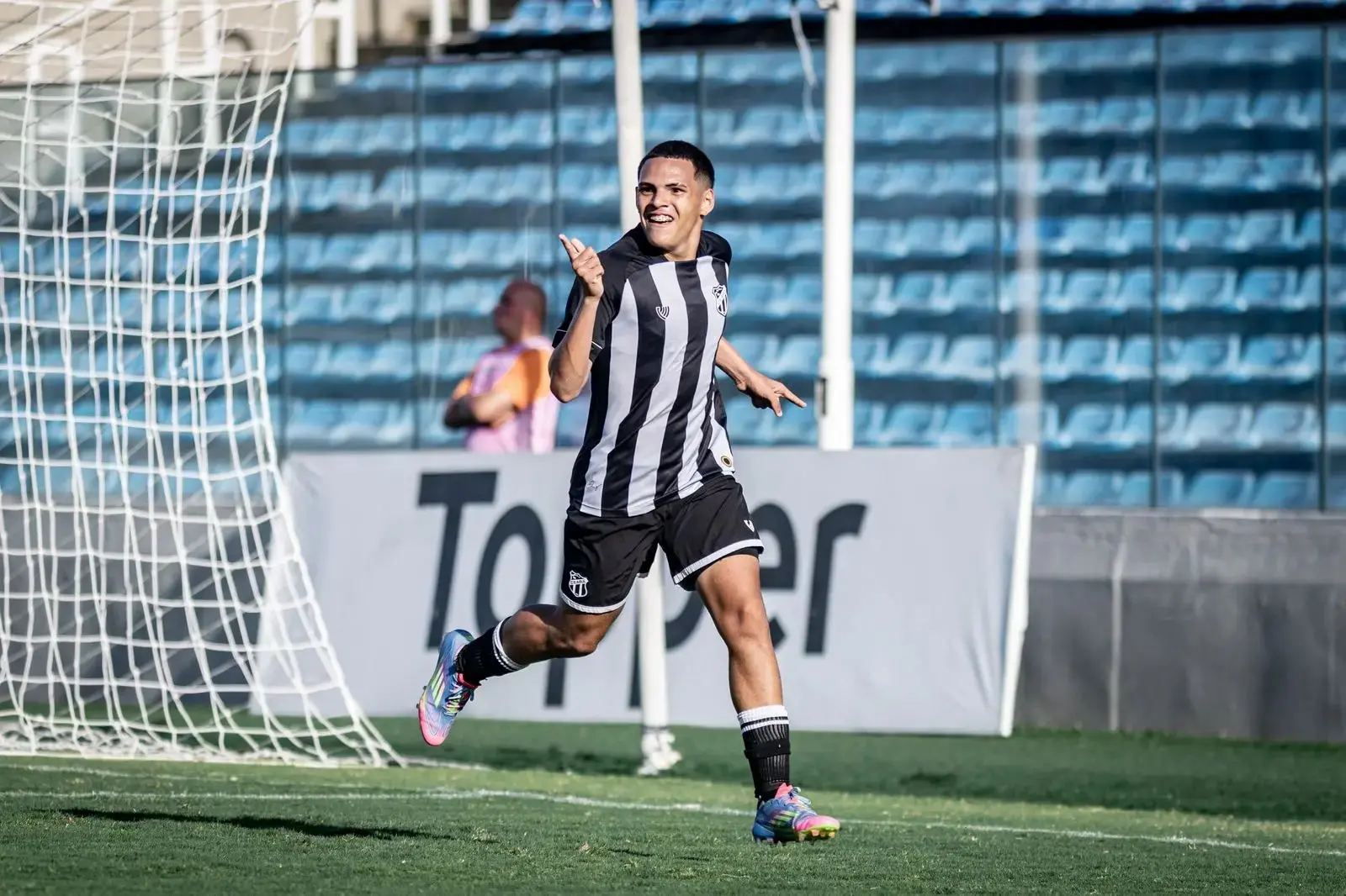 Imagem da notícia Melk pode se tornar a maior venda da história do Ceará; confira multa rescisória