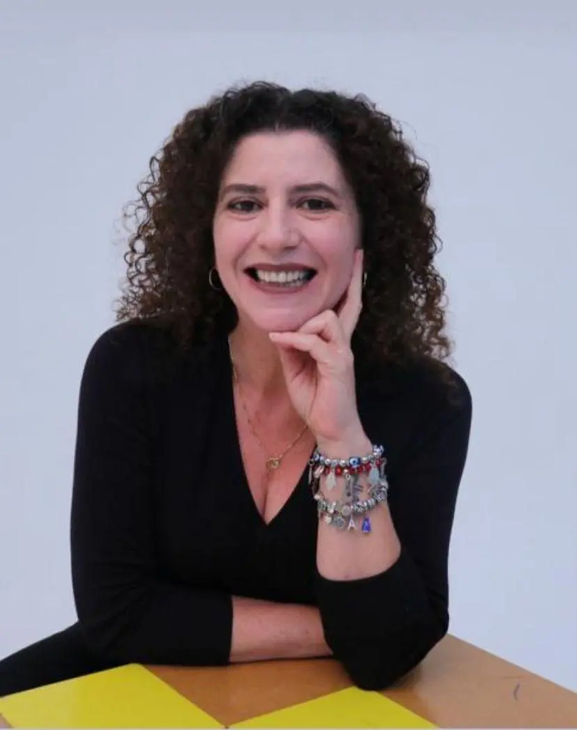 Danda Coelho é professora