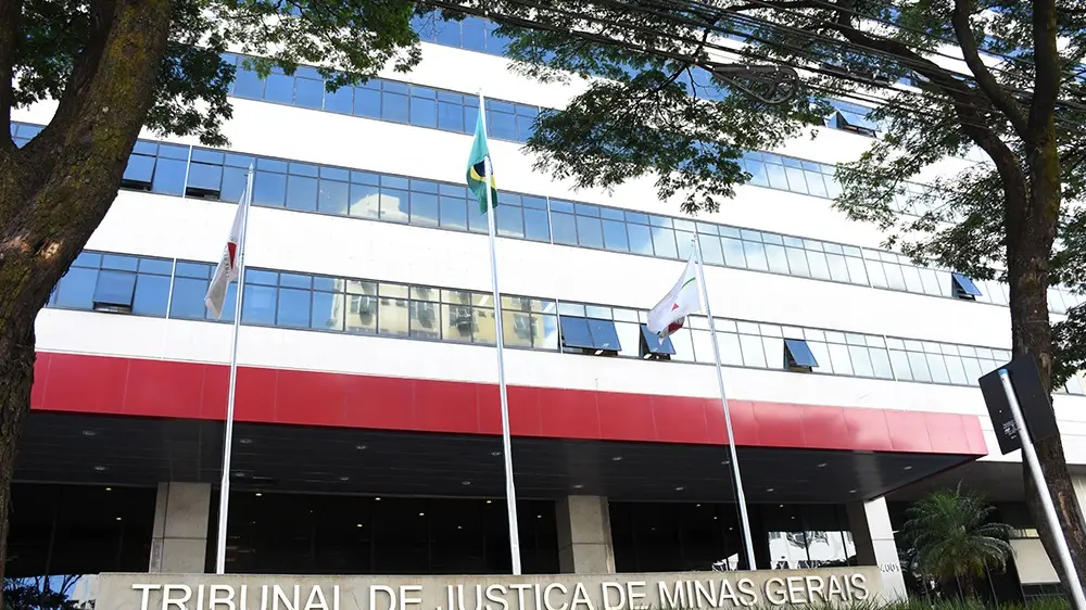 Fachada do Tribunal de Justiça de Minas Gerais.