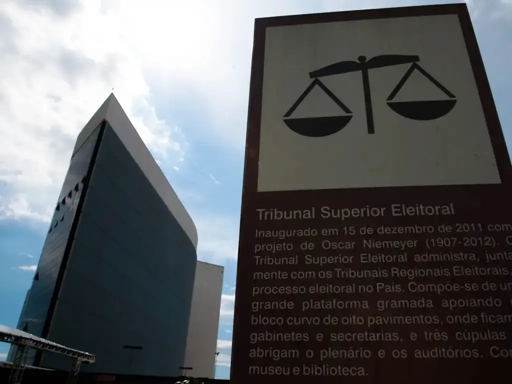 Placa do Tribunal Superior Eleitoral.