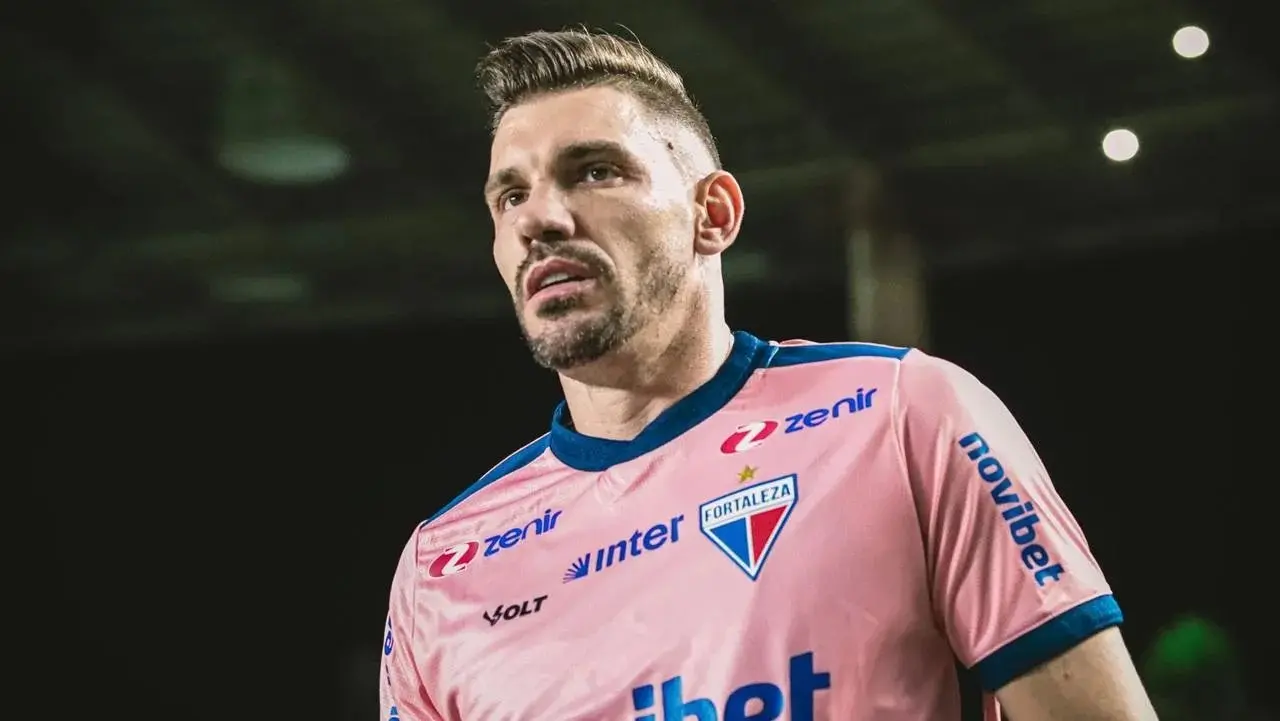 João Ricardo em ação pelo Fortaleza