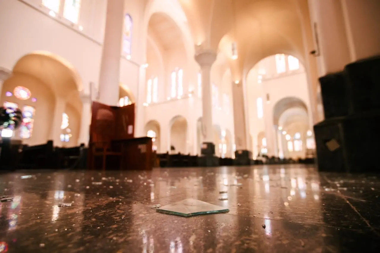 Imagem da notícia Catedral de Fortaleza é invadida e sofre vandalismo; é o 4º ataque a templos em dois meses