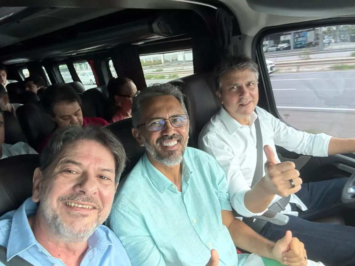 Ministro da Educação Camilo Santana, governador Elmano de Freitas e senador Cid Gomes