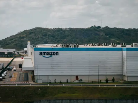 Imagem da notícia: 'Humilhação e revolta': o relato de funcionários da Amazon no CE que ganham abaixo do salário mínimo