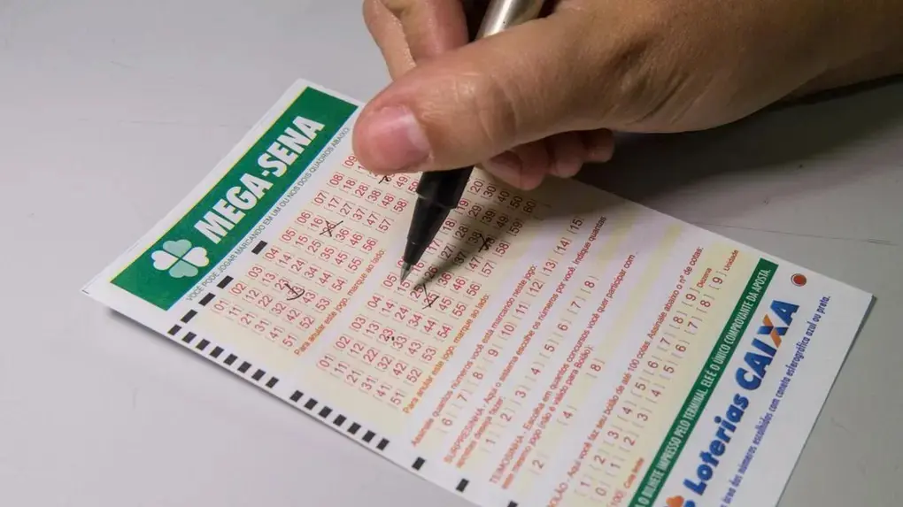 Aposta vencedora será dividida entre cinco cotas do bolão.