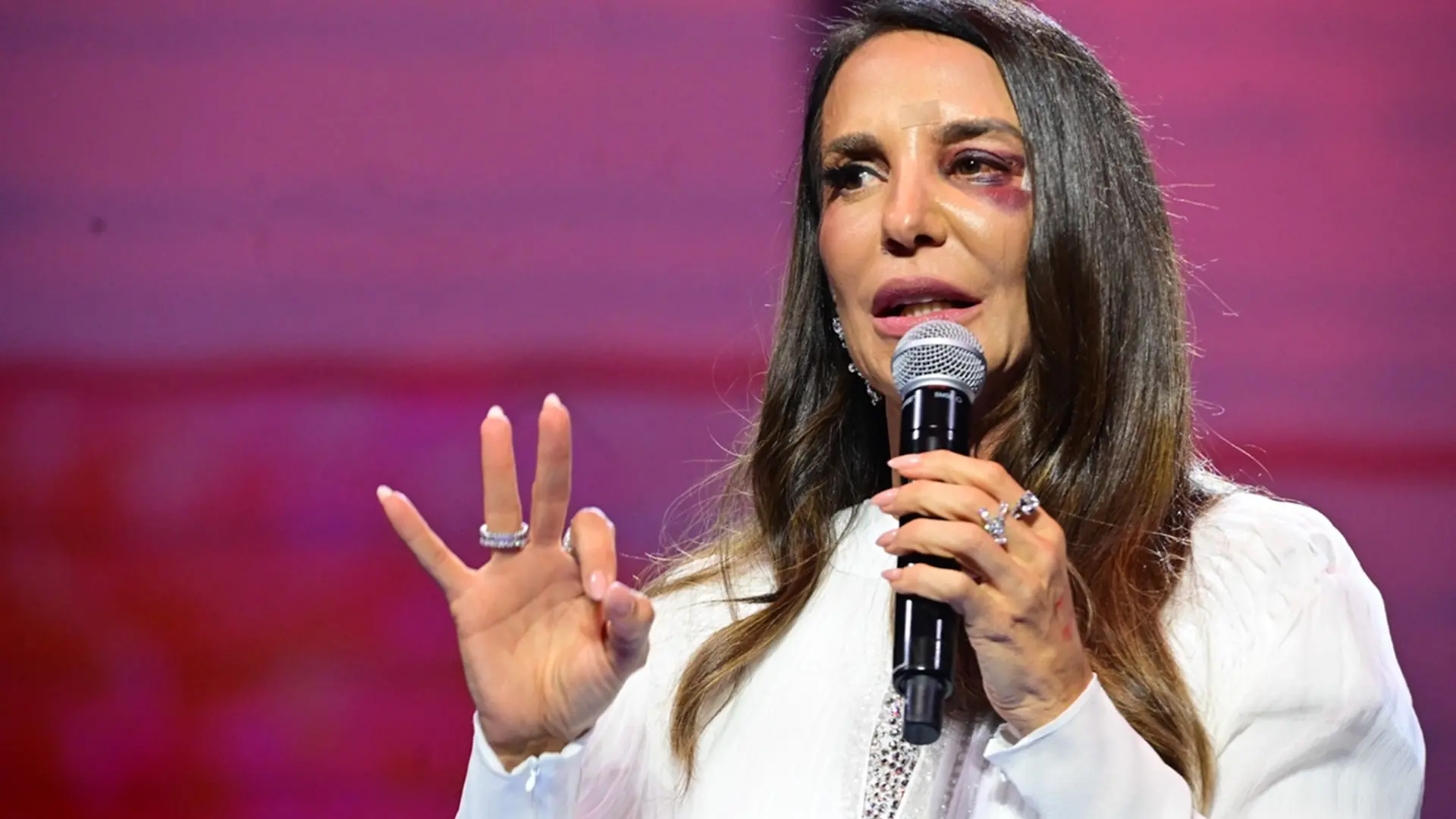 Imagem da notícia Dias após cirurgia no rosto, Ivete Sangalo faz show no BBB 26 nesta sexta