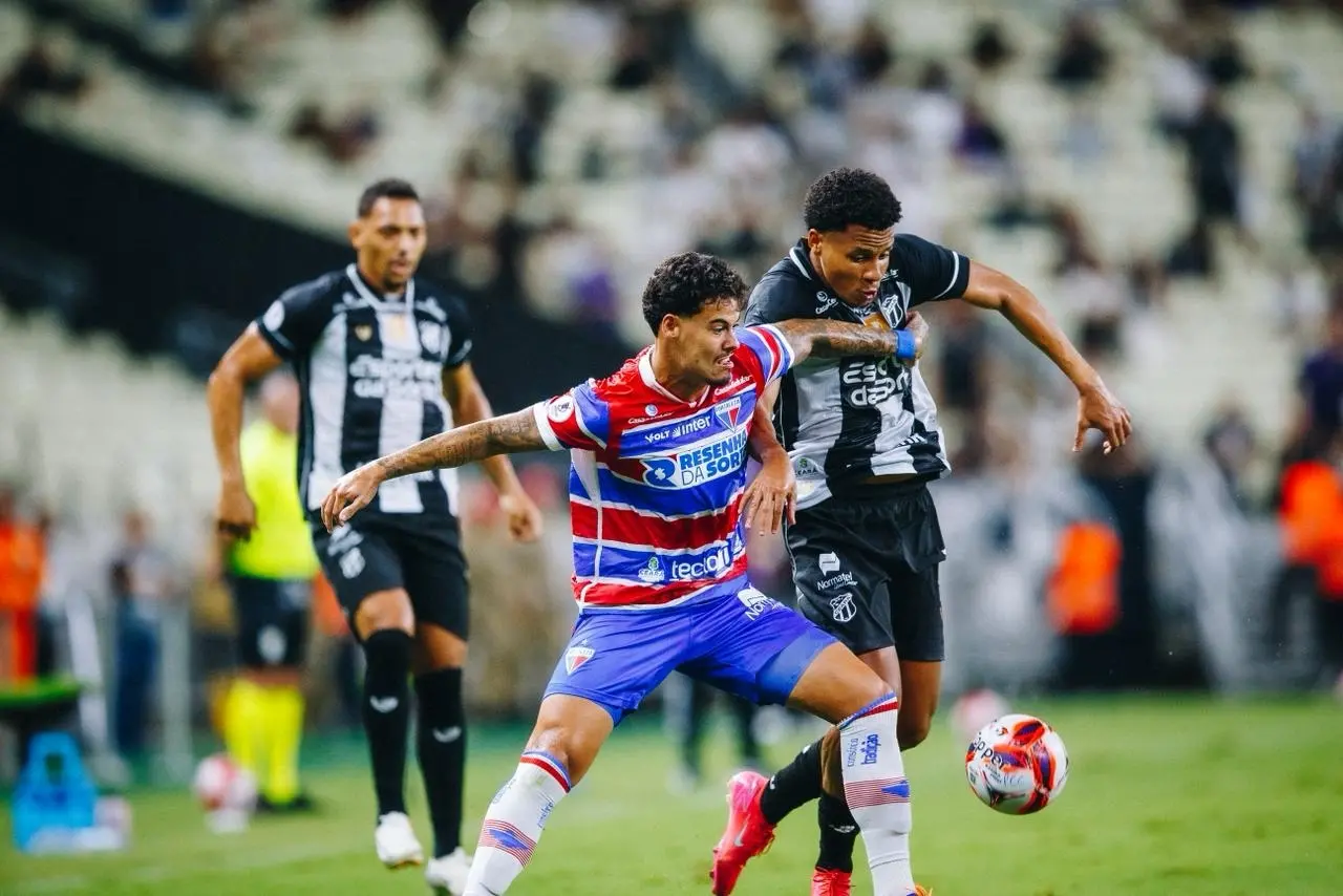 Luan Freitas e Lucas Lima na disputa do clássico-rei