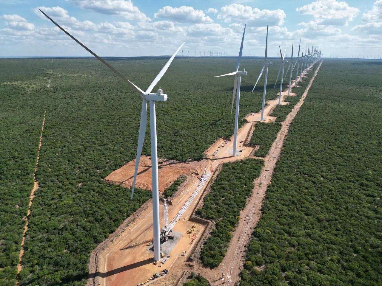 Foto aérea de usina de energia eólica da Casa dos Ventos.