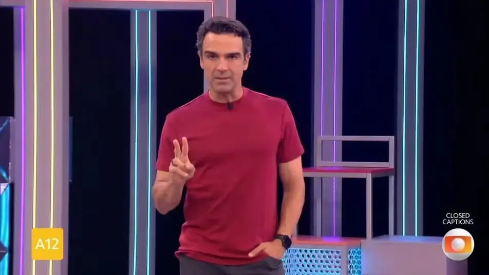 Foto do apresentador Tadeu Schmidt.