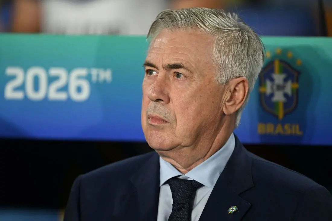Carlo Ancelotti em ação pela Seleção Brasileira